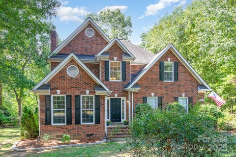 8249 Hunley Ridge Road sold home in Hunley Creek, Matthews, NC