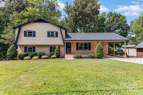 2642 Providence Drive sold home in Lakewood Forest, Gastonia, NC