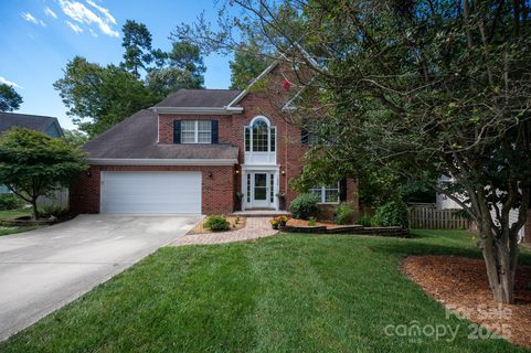 1320 Sweetgum Lane sold home in Southwoods, Matthews, NC