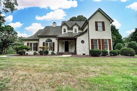9034 Wingpoint Drive sold home in Misty Waters, Belmont, NC