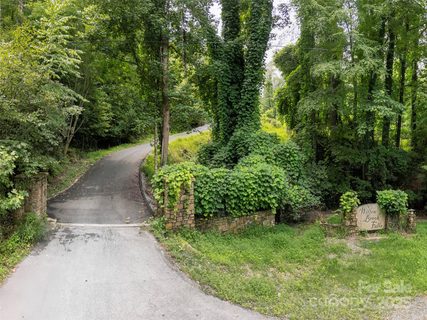 Homes in Willow Brook Falls, Hendersonville