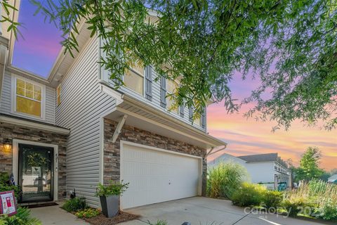 421 Tayberry Lane sold home in Pikeview Place, Fort Mill, SC