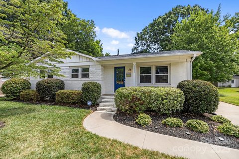 3821 Topsfield Road