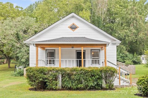 18 Montford Avenue