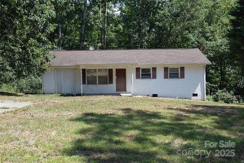 111 Mary Ann Road sold home in White Rock, Grover, NC