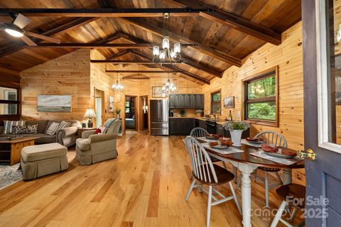 1453 Tanglewood Lane sold home in Lake Sheila, Saluda, NC
