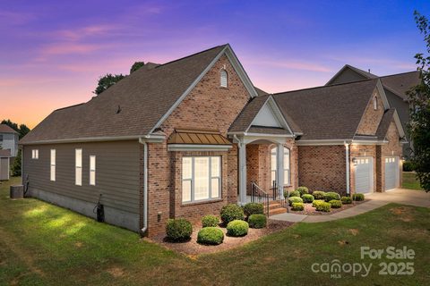 955 Brookdale Lane