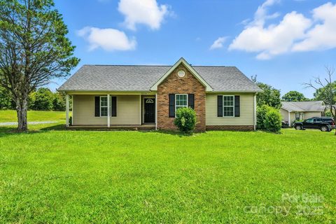 5216 Willow Run Drive sold home in Hampton Meadows, Monroe, NC
