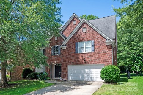 2416 River Oaks Drive sold home in Barrington, Waxhaw, NC