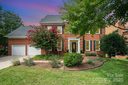207 Walnut Point Drive sold home in Matthews, SC