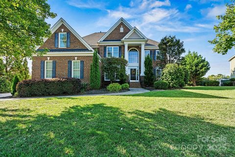 2576 Shanklin Lane sold home in Westport Lakeside, Denver, NC