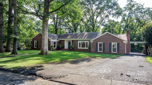 1615 Brentwood Drive sold home in Dogwood Hills, Newton, NC