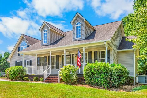 1184 Kingsway Drive sold home in Kingstree, Salisbury, NC