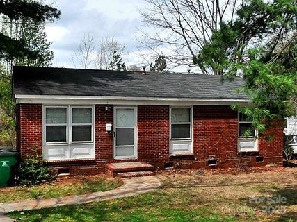 730 Dewolfe Street pending home in Glenwood, Charlotte, NC