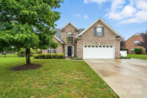 816 Treva Anne Drive sold home in Yates Meadow, Concord, NC