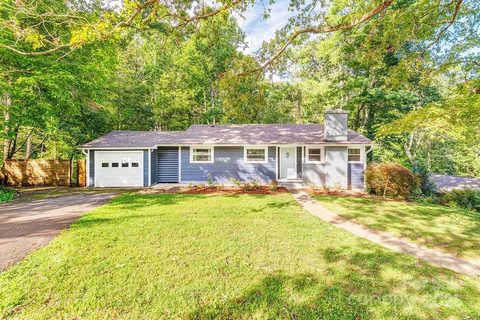 15 Valle Vista Drive sold home in Lookout Valley, Asheville, NC