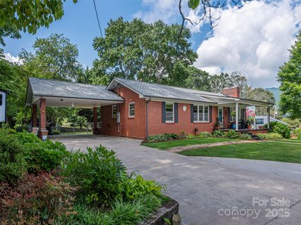 156 Highland Road sold home in Brookmont, Waynesville, NC
