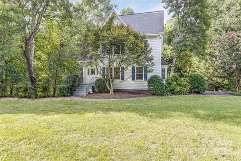 900 Raleigh Court sold home in Williamsburg, Gastonia, NC