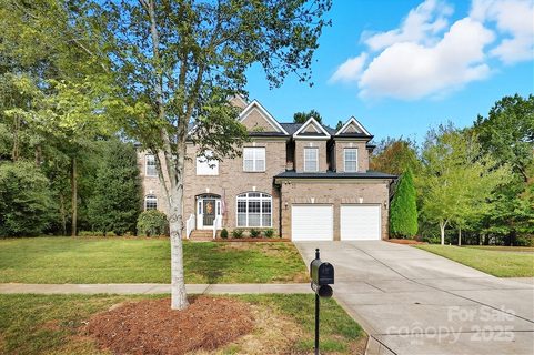 1541 Golden Rain Drive sold home in Lindenwood, Matthews, NC