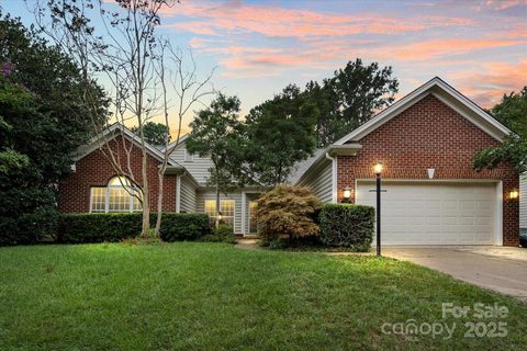 722 Meadow Lake Drive sold home in Matthews Estates, Matthews, NC
