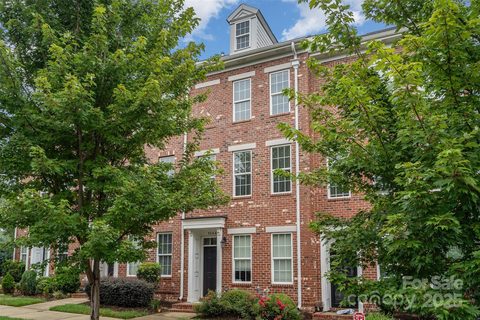 9444 Kings Parade Boulevard sold townhome in Arysley Townhomes, Charlotte, NC