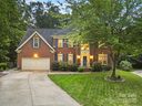 402 Clairview Lane sold home in Matthews, SC