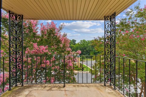 Previously sold for $248,000