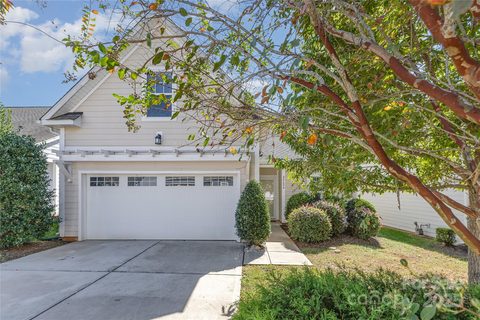 24604 Blue Heron Circle