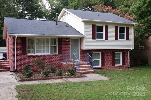 6727 Cedar Springs Road sold home in Cedars East, Charlotte, NC