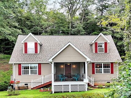 562 Beechwood Drive sold home in Beechwood, Sylva, NC