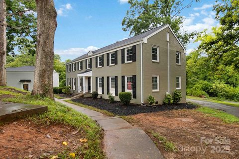 343 Wakefield Drive sold home in Selwyn Village, Charlotte, NC