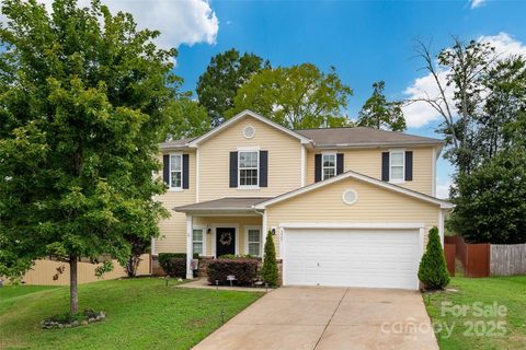 5407 Fenway Drive sold home in Steele Creek, Charlotte, NC