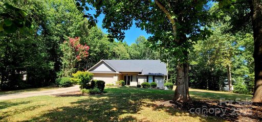2616 Carriage Lane sold home in Grandview Farms, Lincolnton, NC