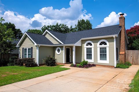 14237 Quartz Lane sold home in Woodside Village, Pineville, NC