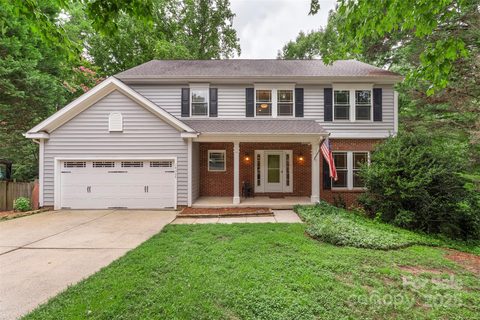 14304 Blue Granite Road sold home in Woodside Falls, Pineville, NC