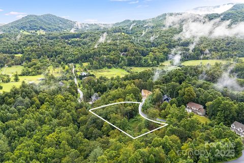 9999 Sovereign Lane sold home in Monarch Estates, Fairview, NC