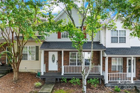 637 Mountainwater Drive sold townhome in Glenwater, Charlotte, NC