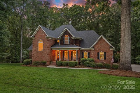 3502 Weddington Oaks Drive sold home in Weddington Oaks, Matthews, NC