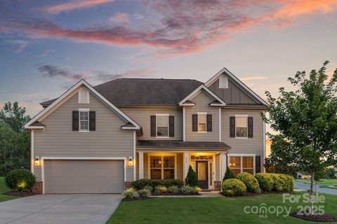 832 Oak Manor Drive sold home in Pleasant Oaks, Concord, NC