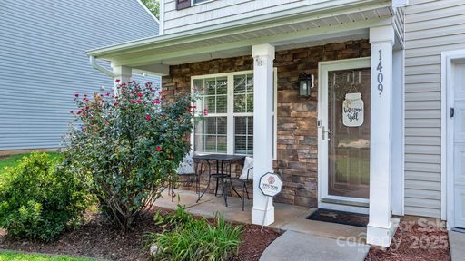1409 River Run Road sold home in Riverview, Lowell, NC