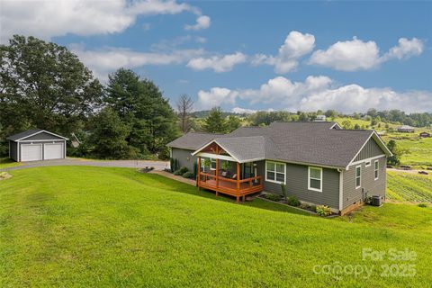 28 Highcrest Drive sold home in Highland Hills, Leicester, NC