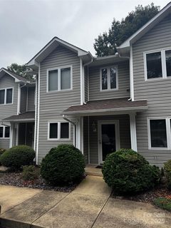 2617 White Oak Ct Extension sold townhome in White Oak Manor, Claremont, NC