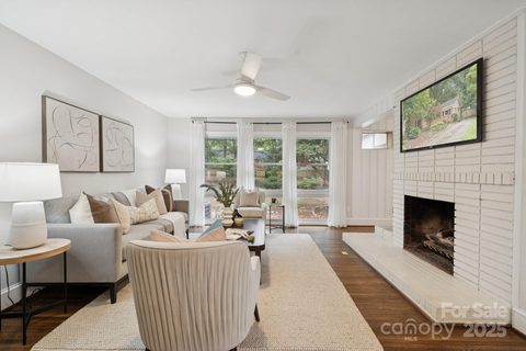 1944 Sandhurst Drive