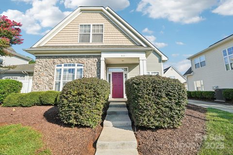 3120 Mistletoe Drive sold townhome in Stonegrove, Charlotte, NC