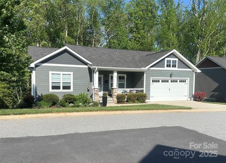 14 Asher Lane sold home in Cottages At Glenn Oaks, Arden, NC