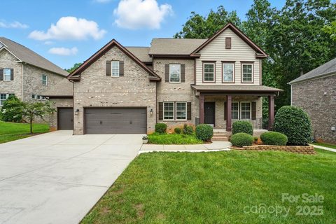 285 E Waterlynn Road sold home in Foxfield, Mooresville, NC