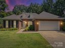 12115 Woodbend Drive sold home in Matthews, SC