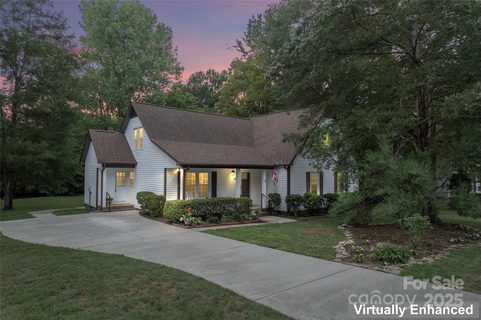5812 Chapel Creek Court sold home in Sturnbridge, Charlotte, NC