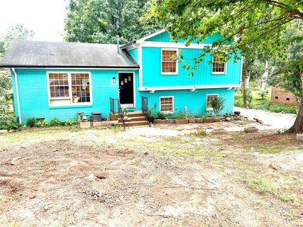 6708 Lynmont Drive active home in Idlewild, Charlotte, NC