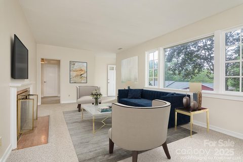 905 Temon Street sold home in Oak Grove Heights, Hendersonville, NC